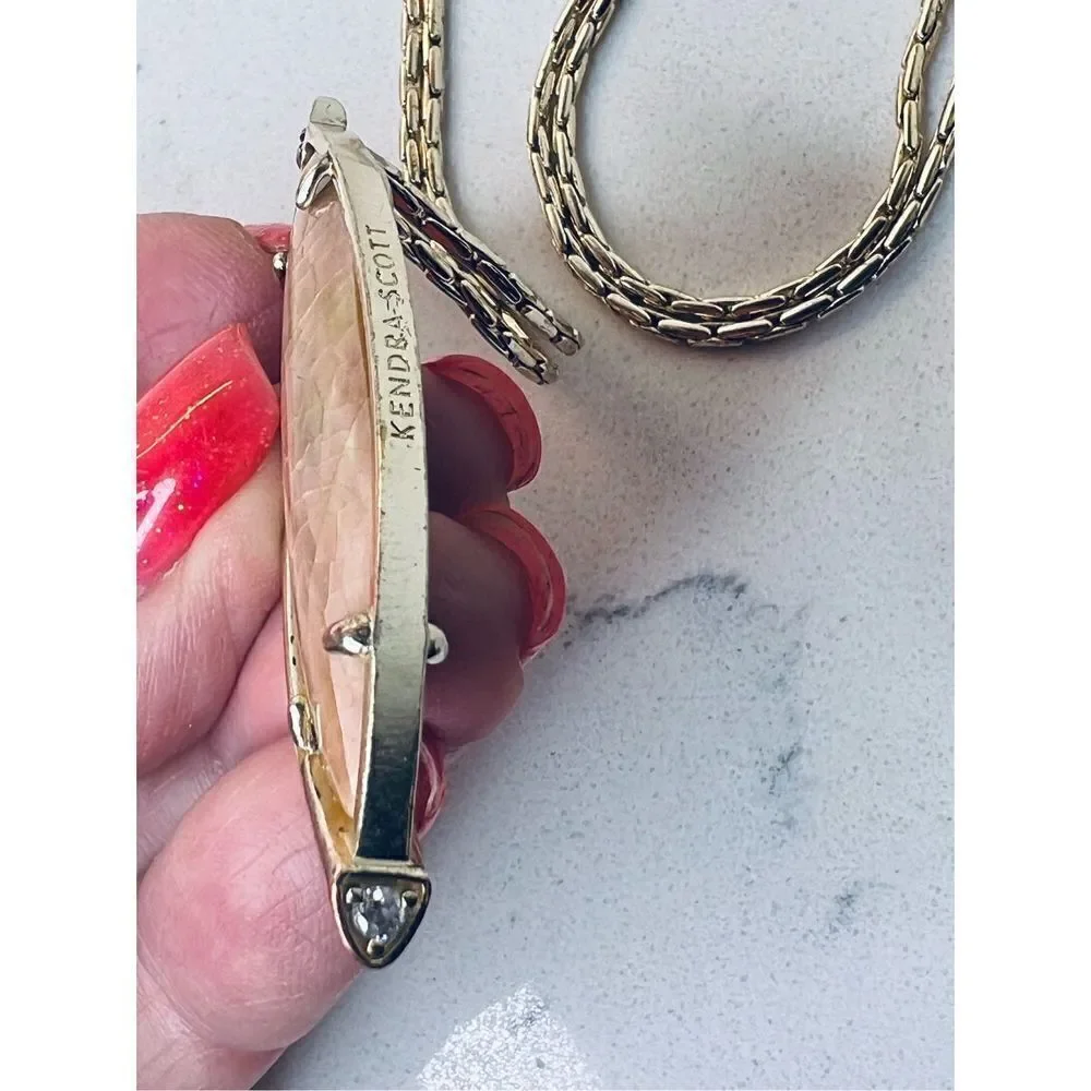 Kendra Scott Milla‎ Mother of Pearl Gold Thick Slide Necklace